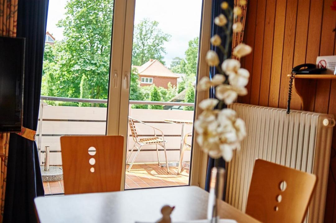 Ferienhaus Achtern Feeld Hüde エクステリア 写真